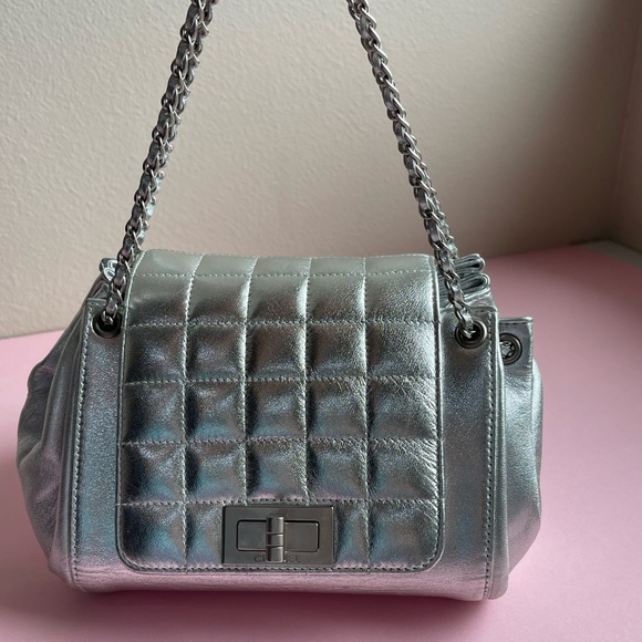 Chanel Metallic Lambskin Small Chocolate Bar Accordion Mademoiselle Flap Silver - Picture 1 of 8